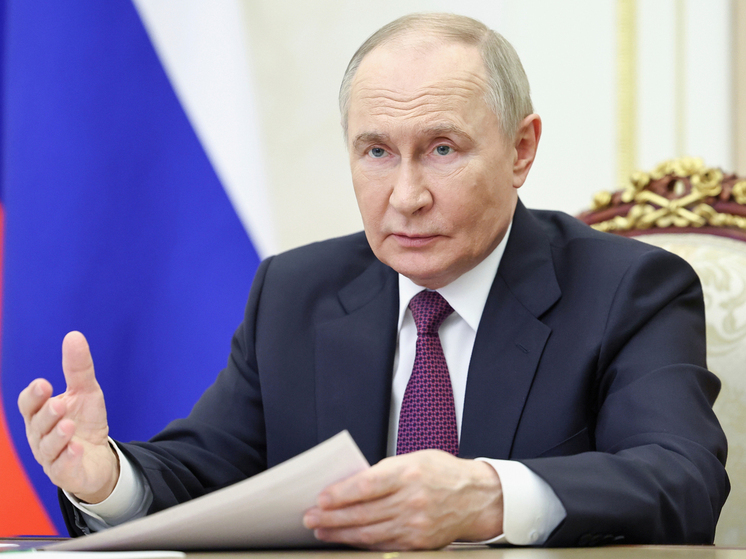 Владимир Путин рассказал, что куряне попросили российских военных дойти «хотя бы до Сум»