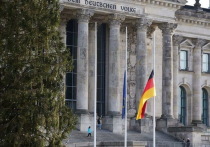 Германия в соответствии со своей давней экспансионистской традицией «Дранг нах Остен» («Натиск на Восток») начала впервые после поражения Третьего рейха во второй мировой войне разворачивать войска на постоянной основе за границей