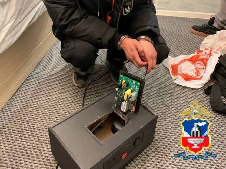 В Алтайском крае задержали ростовского наркокурьера с «синтетикой» в музыкальной колонке
