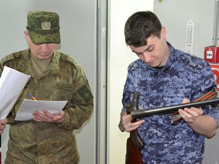 Самарские росгвардейцы передадут на СВО 450 единиц оружия