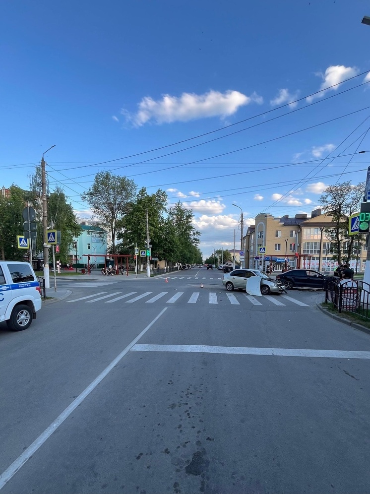 В Ливнах нарушение ПДД привело к аварии с пострадавшим