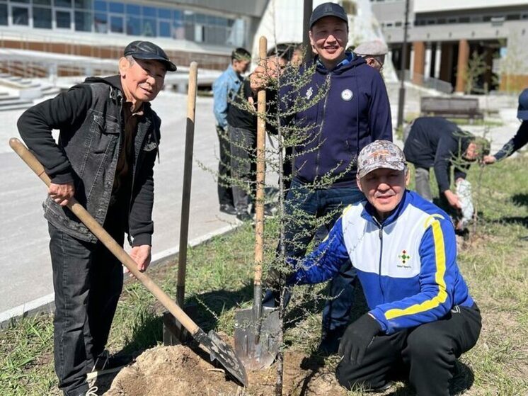В честь Всемирного дня борьбы прошла значимая акция — высадка деревьев