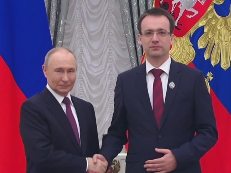 Врач из Курска получил государственную награду из рук Путина