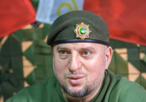 Командующий спецподразделением "Ахмат" и заместитель руководителя Главного военно-политического управления Минобороны РФ генерал-лейтенант Апти Алаудинов в беседе с РИА Новости дал понять, что бойцы его формирования принципиально не берут в плен иностранных боевиков, воюющих за ВСУ