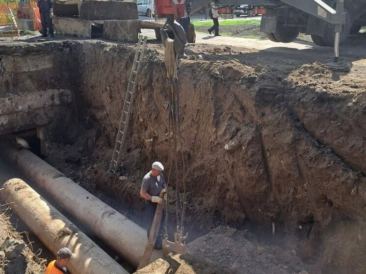 Ремонт теплотрассы на улице Республиканской в Курске затянется