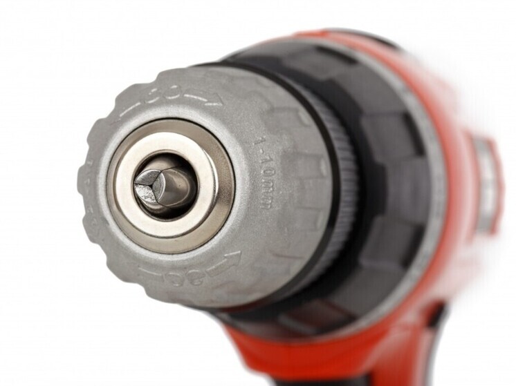 Новая волна мошенничества с продажей подделок зафиксирована в двух городах Приморья