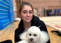 21-летняя российская художественная гимнастка Алиса Тищенко отдыхает в Таиланде. Серебряный призёр Олимпийских игр, трёхкратная чемпионка мира, многократная чемпионка Европы среди юниоров поделилась пляжным контентом.
