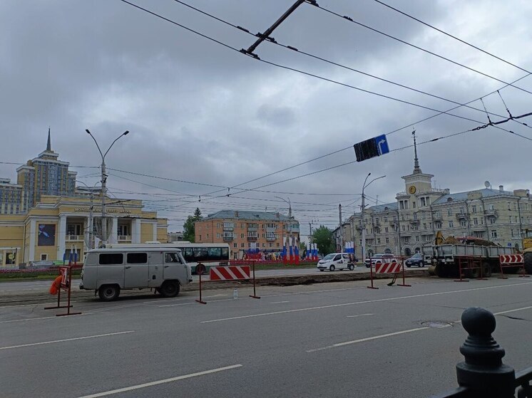 В Барнауле изменят схемы движения трамваев из-за ремонта на площади Октября