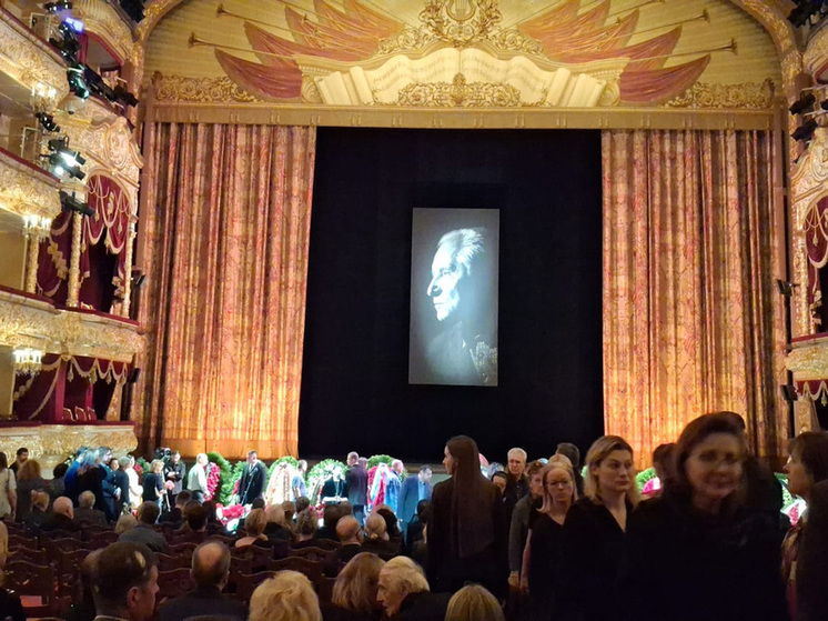 Ян Годовский трогательно высказался о Григоровиче на прощании с ним