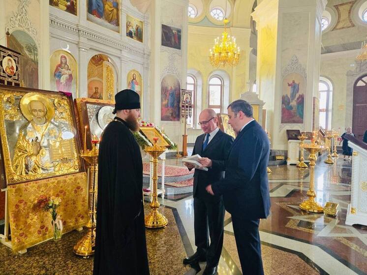 Хинштейн и Кириенко обсудили реставрацию исторических зданий в Курске