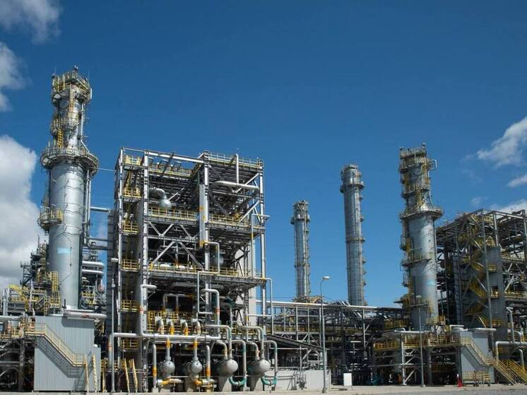 В Тюменской области нефтехимики отметят профессиональный праздник