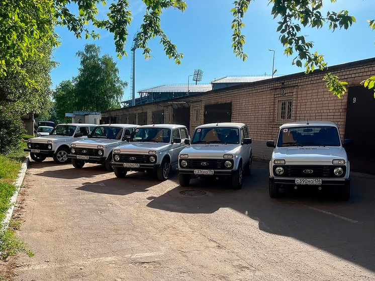Воронежская поликлиника получила пять новых автомобилей в рамках проекта
