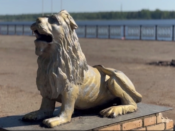 Людиновские львы отправились на реставрацию