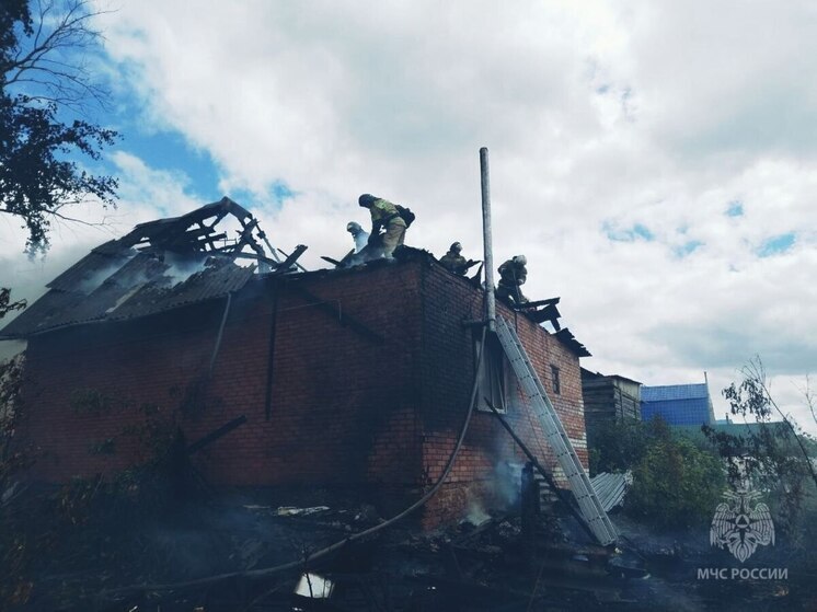 В Омске сгорел частный дом