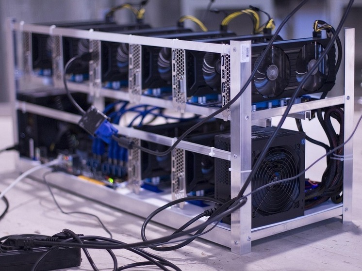 Двое жителей Челябинской области похитили устройства для добычи криптовалюты