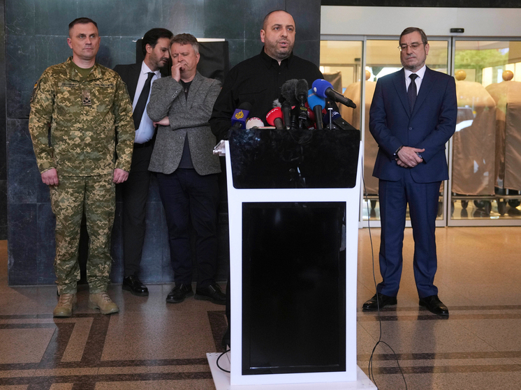 В СМИ появилась информация о том, что Киев может поменять состав делегации для переговоров с Россией