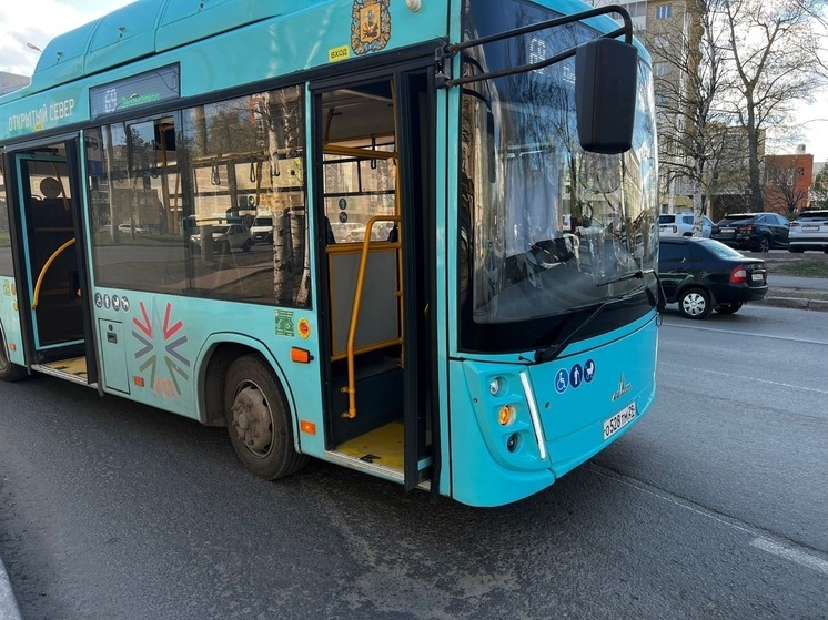 Подросток на велосипеде столкнулся с автобусом в Архангельске