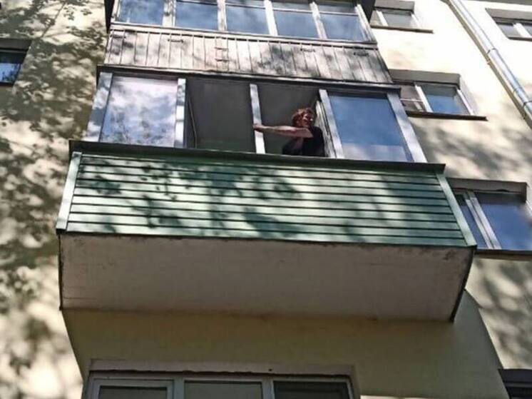 Костромские ЧП: спасатели спасли потенциального самоубийцу, а полицейские его задержали