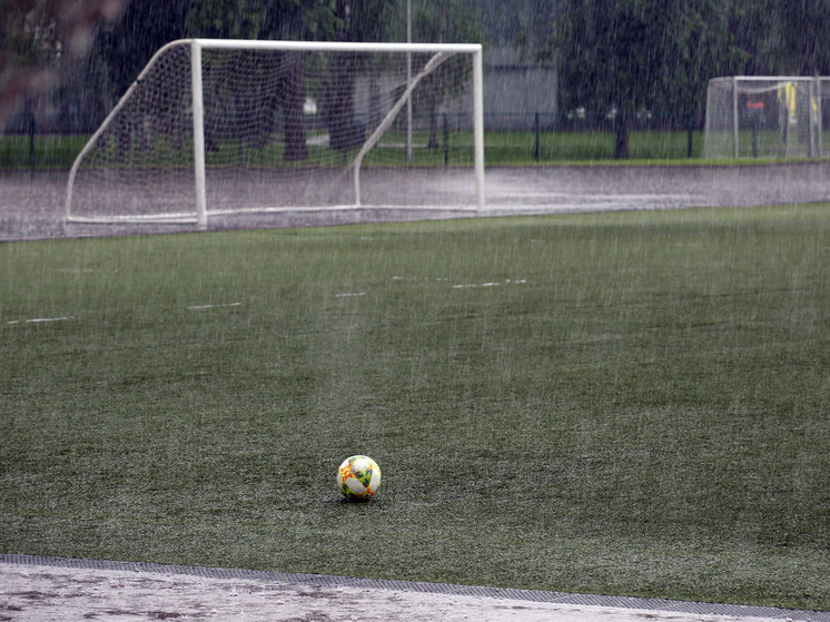 «Чемпионат»: самолёт с футболистами «Ахмата» не смог сесть в Санкт-Петербурге