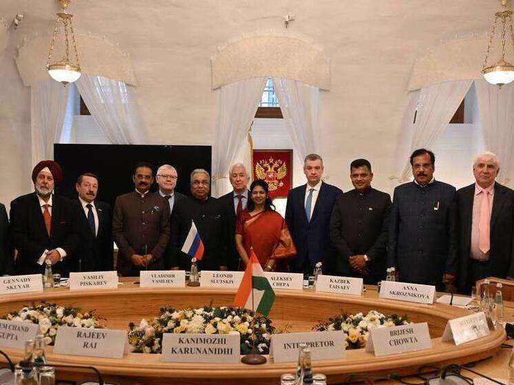 Геннадий Скляр вместе с коллегами из Госдумы встречал делегацию Индии