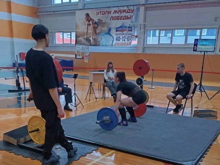 Спортсменка из Ленобласти взяла серебро на Чемпионате России по пауэрлифтингу