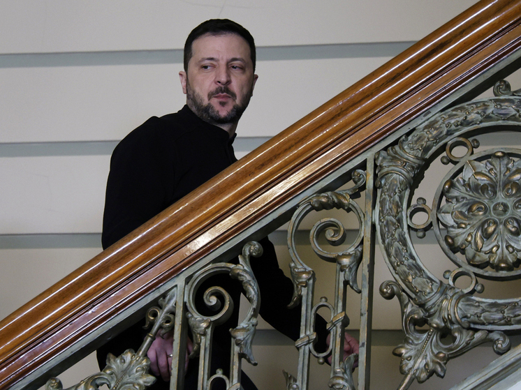 Дубинский: Зеленский превращается в посмешище мирового масштаба
