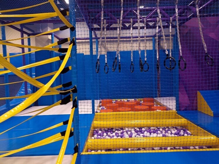 Абаканка высудила у батутного центра 30 тысяч за травмы сына