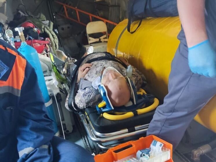 Житель Новосибирска получил травму позвоночника во время похода в Алтайском крае