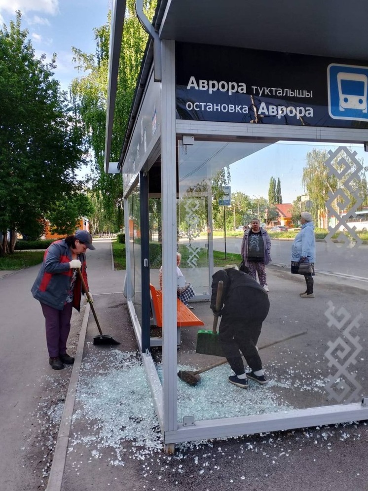 В Башкирском Салавате разбили новый остановочный павильон