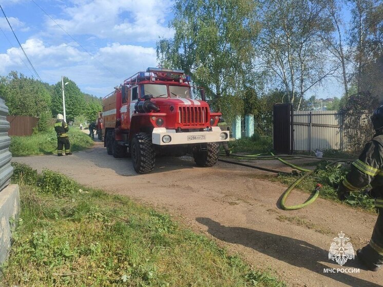 В Туле на улице Марата сгорел легковой автомобиль