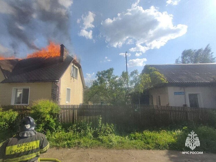 На территории Тулы, в деревне Рвы сгорел частный жилой дом