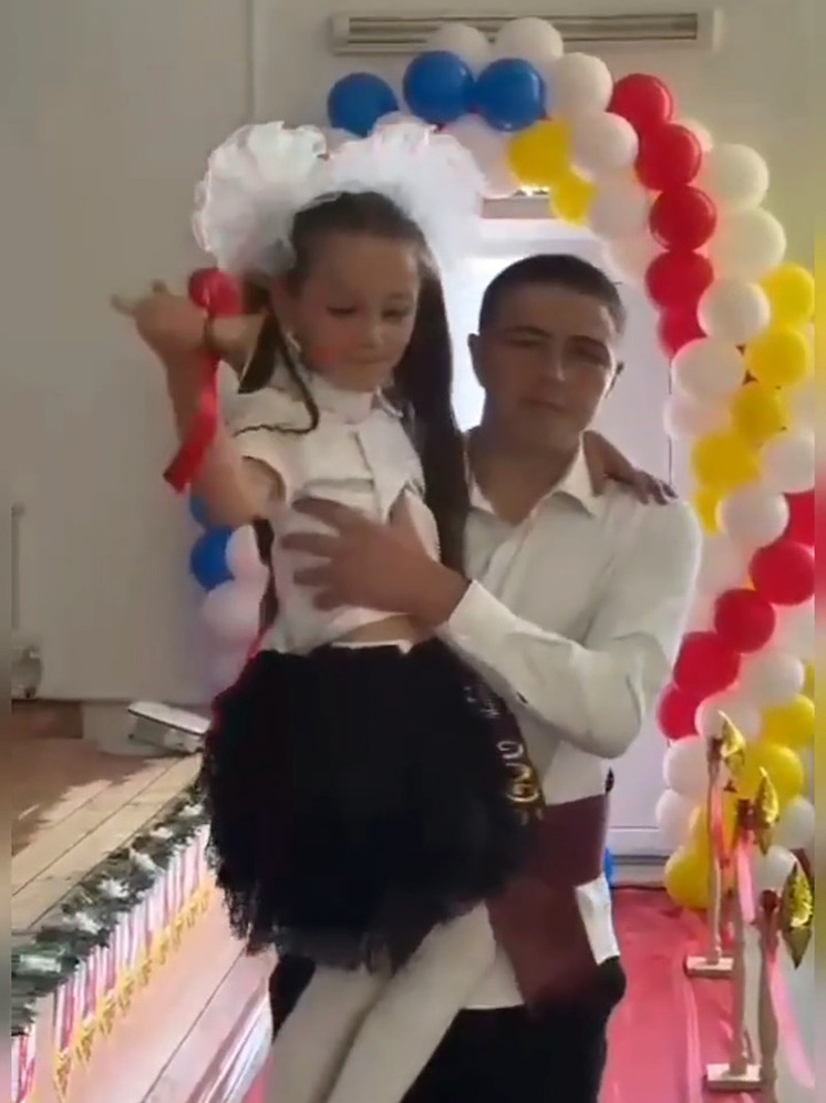  В трёх школах Осетии последний звонок прозвенел для единственных выпускников