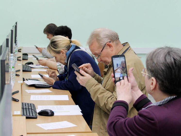 В Орловской области пенсионеры соревновались в компьютерном многоборье