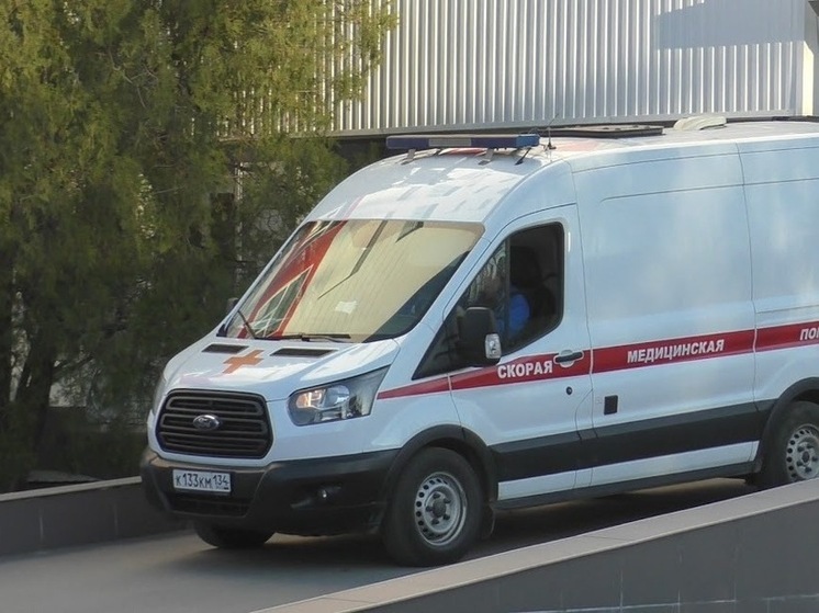 В Волгограде под колеса «Лады Гранты» попал пешеход