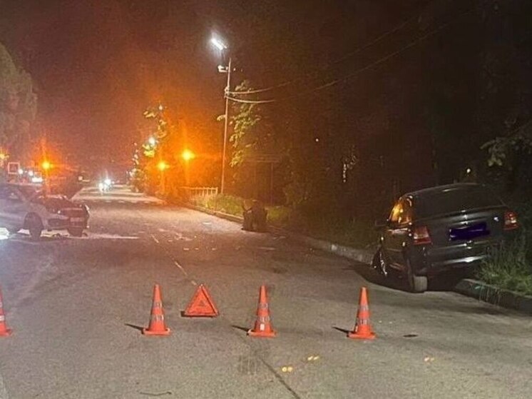 В Старой Руссе девушка пострадала в ДТП из-за ошибки юного водителя на дороге