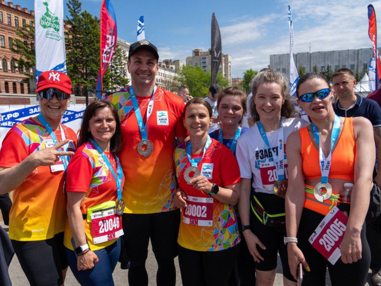Около 2 тысяч хабаровчан пробежали полумарафон «ЗаБег.РФ» в честь 80-летия Победы