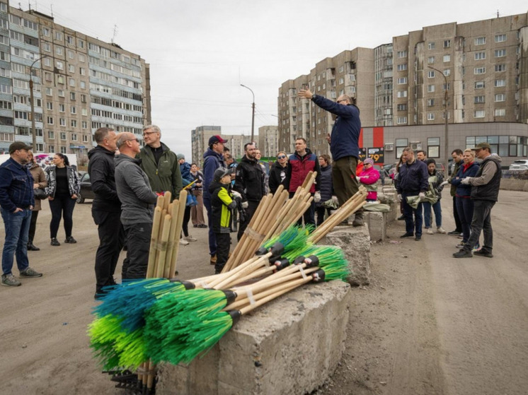 Более 1000 человек убрали 153 тыс квадратных метров на субботнике в Мурманске