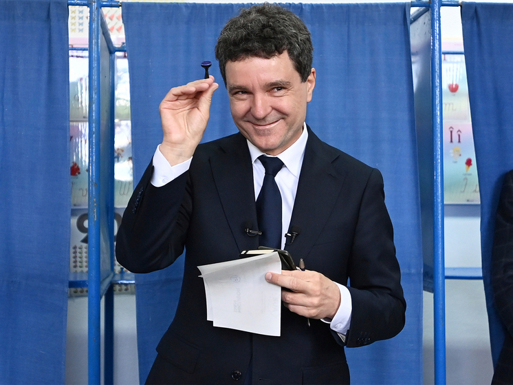 18 мая, по итогам второго тура президентских выборов, победу одержал Никушор Дан