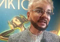 Певец Филипп Киркоров, как известно, несколько дней назад был госпитализирован в клинику из-за последствий ожога, который он получил на концерте