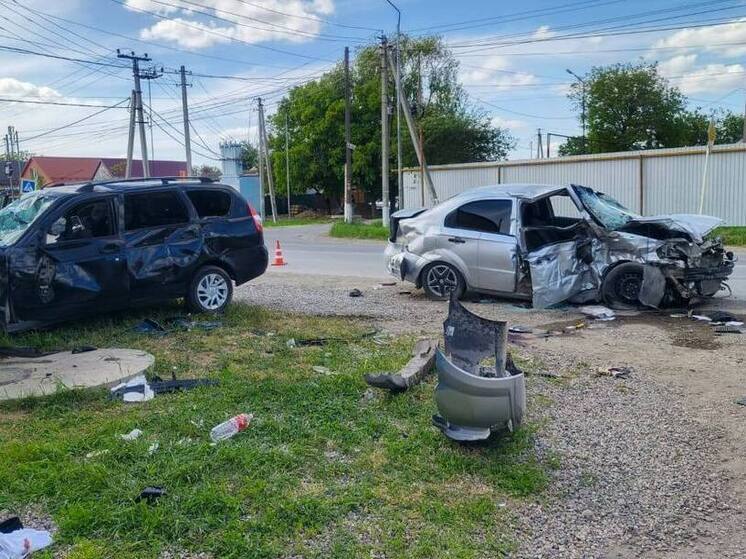 Смертельное ДТП унесло жизни водителя и пассажира иномарки на Ставрополье