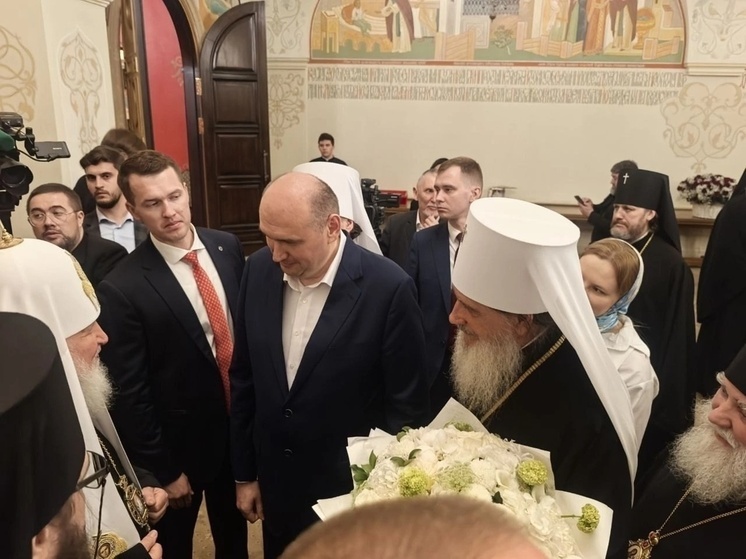 Митрополит Оренбургский и Саракташский и врио губернатора области поздравили Патриарха Кирилла