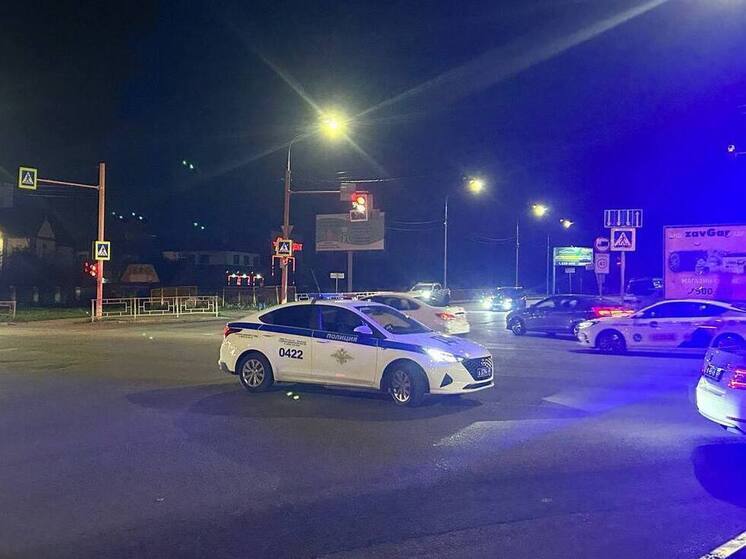 На Павловском тракте в Барнауле произошло жесткое ДТП с участием такси