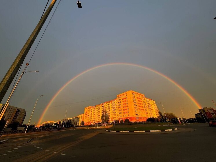Красивую открыточную радугу сфотографировал пскович