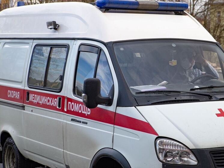В Петрозаводске выпускника госпитализировали с признаками алкогольного отравления после ночи на набережной