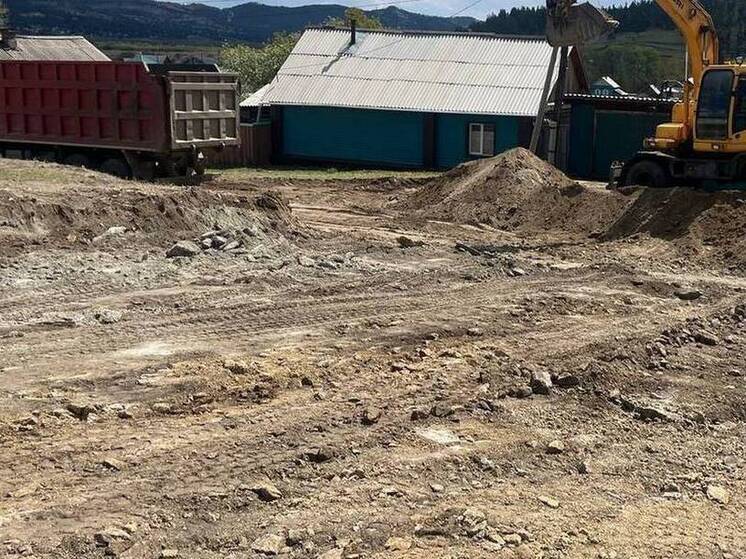 В Бурятии асфальтируют улицы в пригородном с Улан-Удэ селе Ошурково
