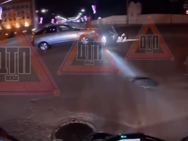 ДТП на улице Кирова в Пензе: автомобиль сбил мотоциклиста