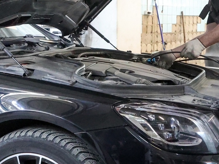 Автоэксперт Гоман подсказал, что следует проверить в машине перед летом