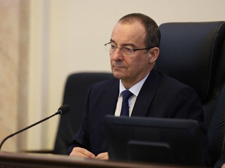 Юрий Бурлачко рассказал о повестке предстоящей сессии ЗСК