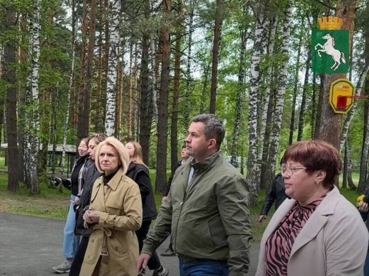 Махиня проверил готовность детских лагерей в Томске