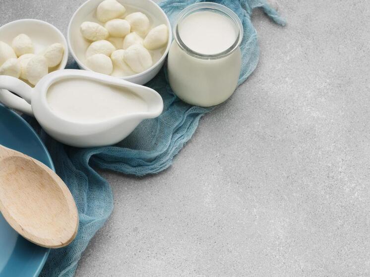 В Оренбурге два кладовщика стащили сто десять банок сгущёнки